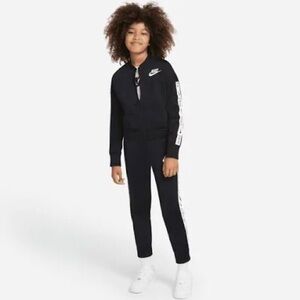 Nike Sportswear Tracksuit-Black
